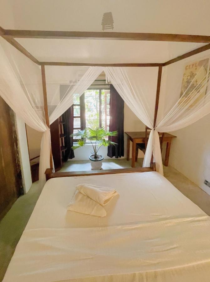 Waypoint Arugam Bay Hostel Bagian luar foto