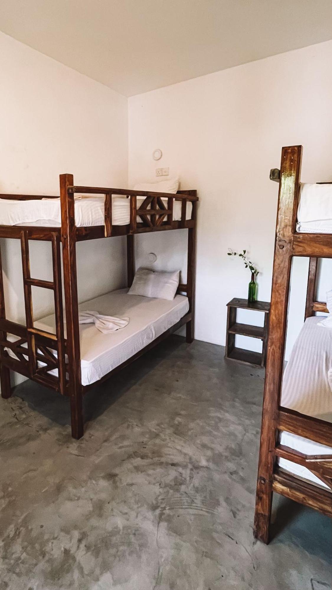 Waypoint Arugam Bay Hostel Bagian luar foto
