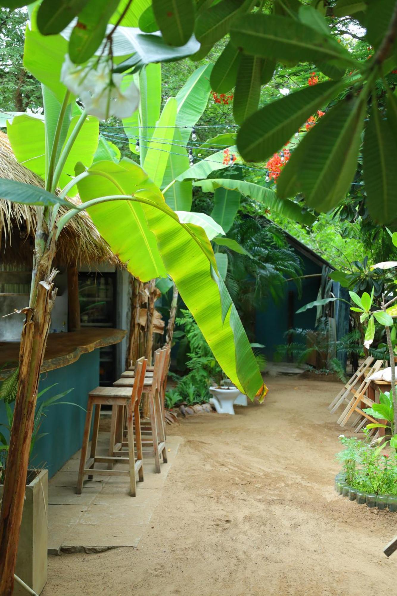 Waypoint Arugam Bay Hostel Bagian luar foto
