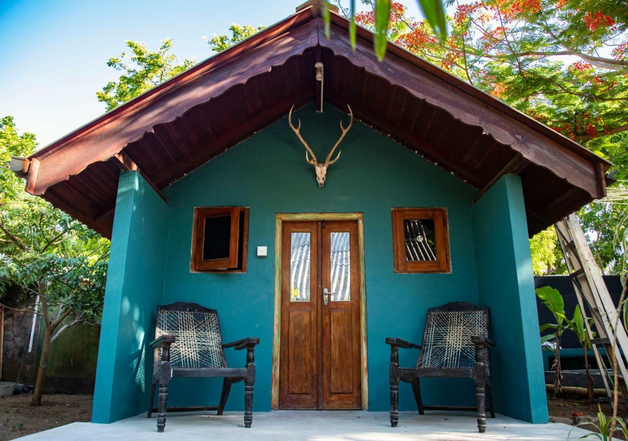 Waypoint Arugam Bay Hostel Bagian luar foto