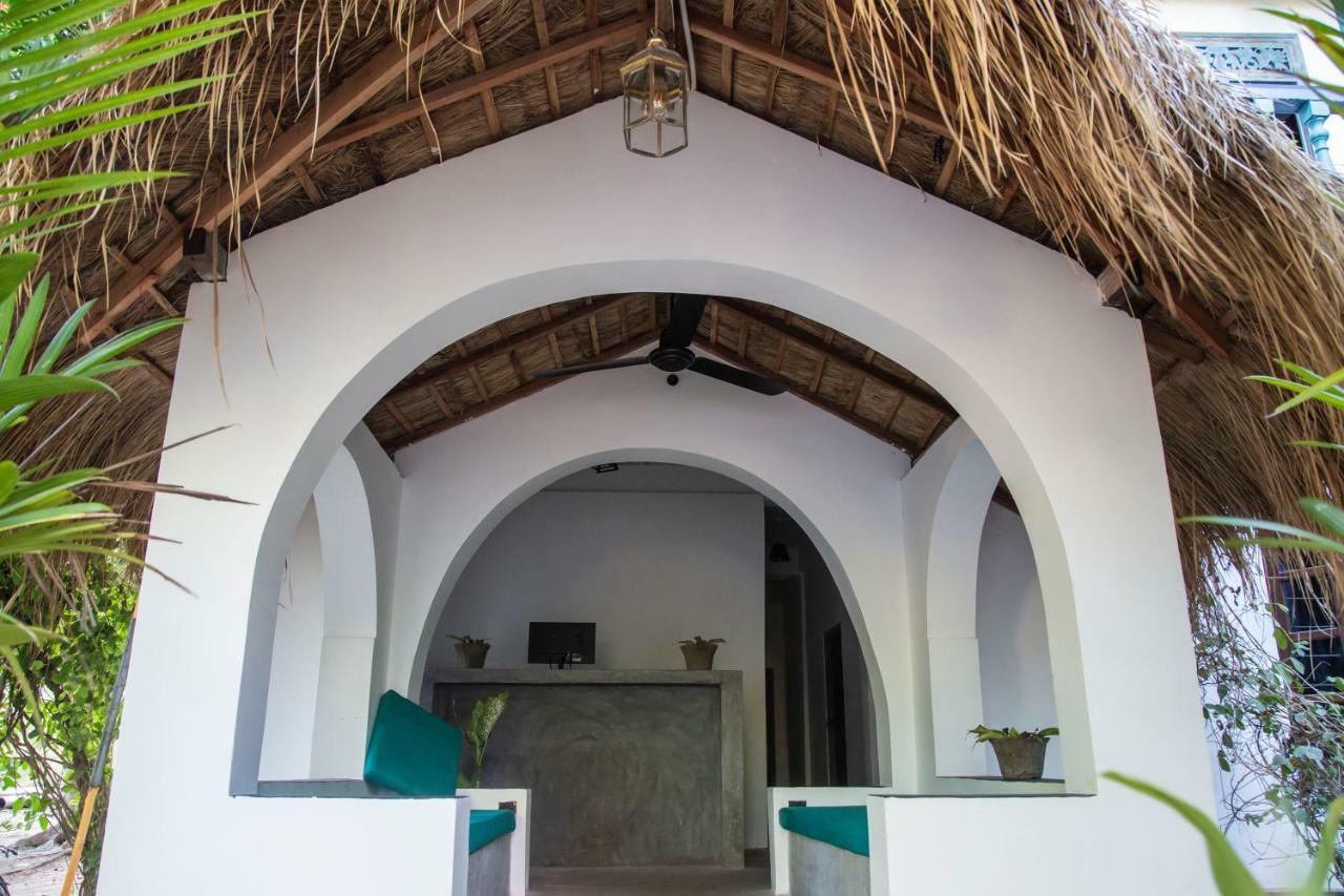 Waypoint Arugam Bay Hostel Bagian luar foto